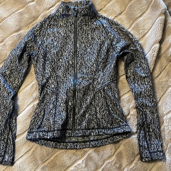 Lululemon Jacket size 6 in black:white speckled color. - Picture 1 of 5
